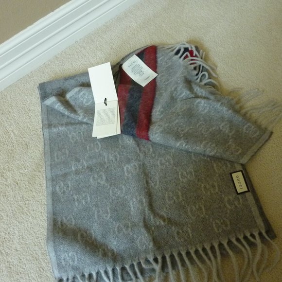 Gucci Nikky 'GG' Logo Pattern Wool Scarf (Gray) - Picture 4 of 9